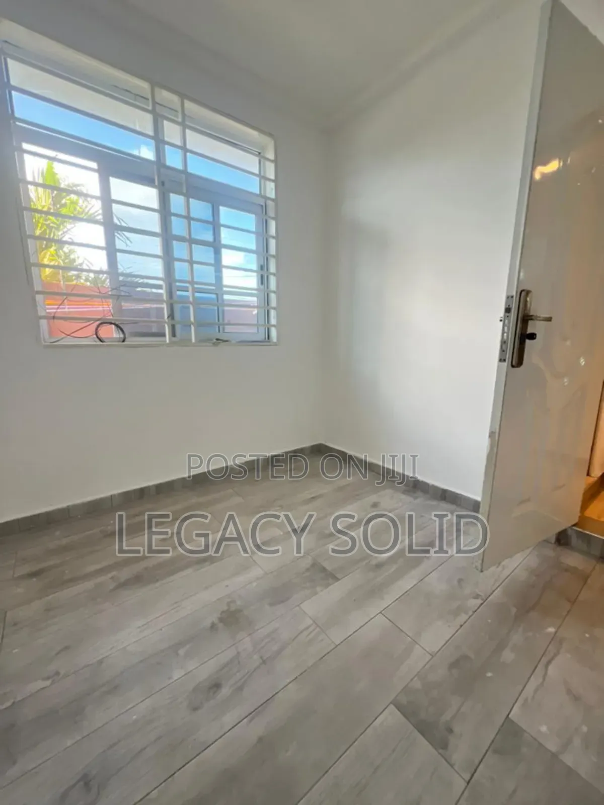 3bdrm Townhouse / Terrace in Legacy Solid Real, Tseaddo for rent