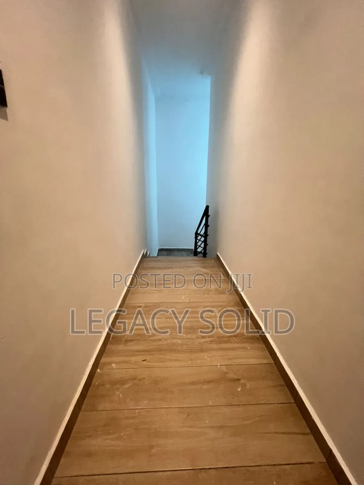 3bdrm Townhouse / Terrace in Legacy Solid Real, Tseaddo for rent