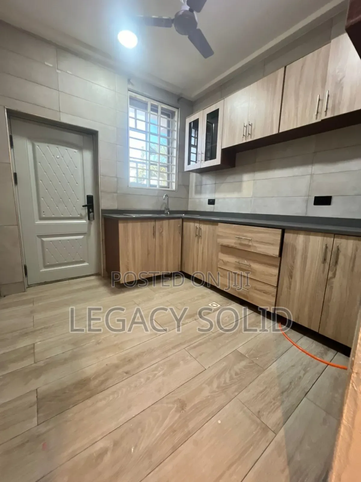 3bdrm Townhouse / Terrace in Legacy Solid Real, Tseaddo for rent
