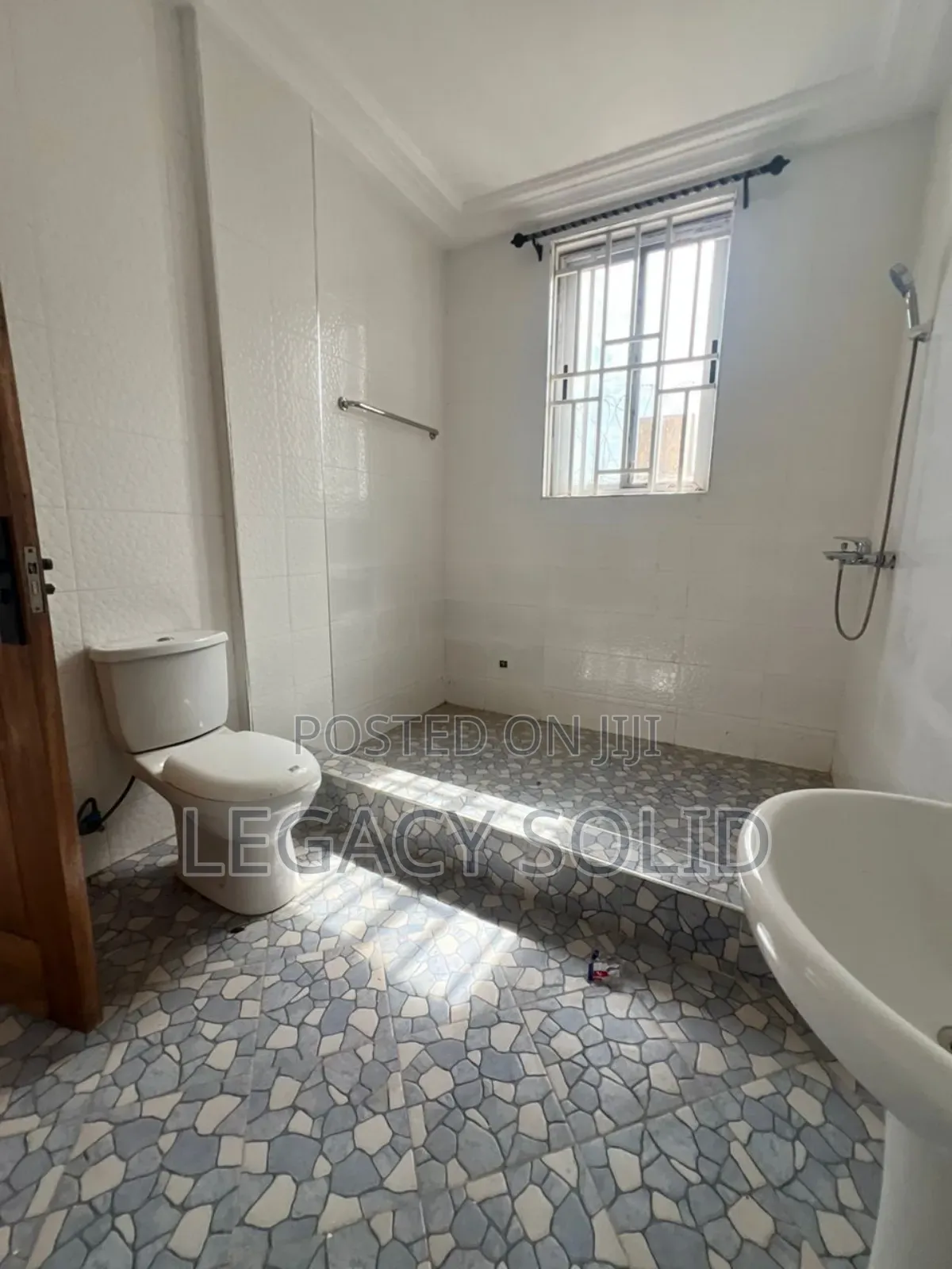 2bdrm Apartment in Legacy Solid Real, Tseaddo for rent