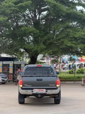Toyota Tacoma 2015 Gray