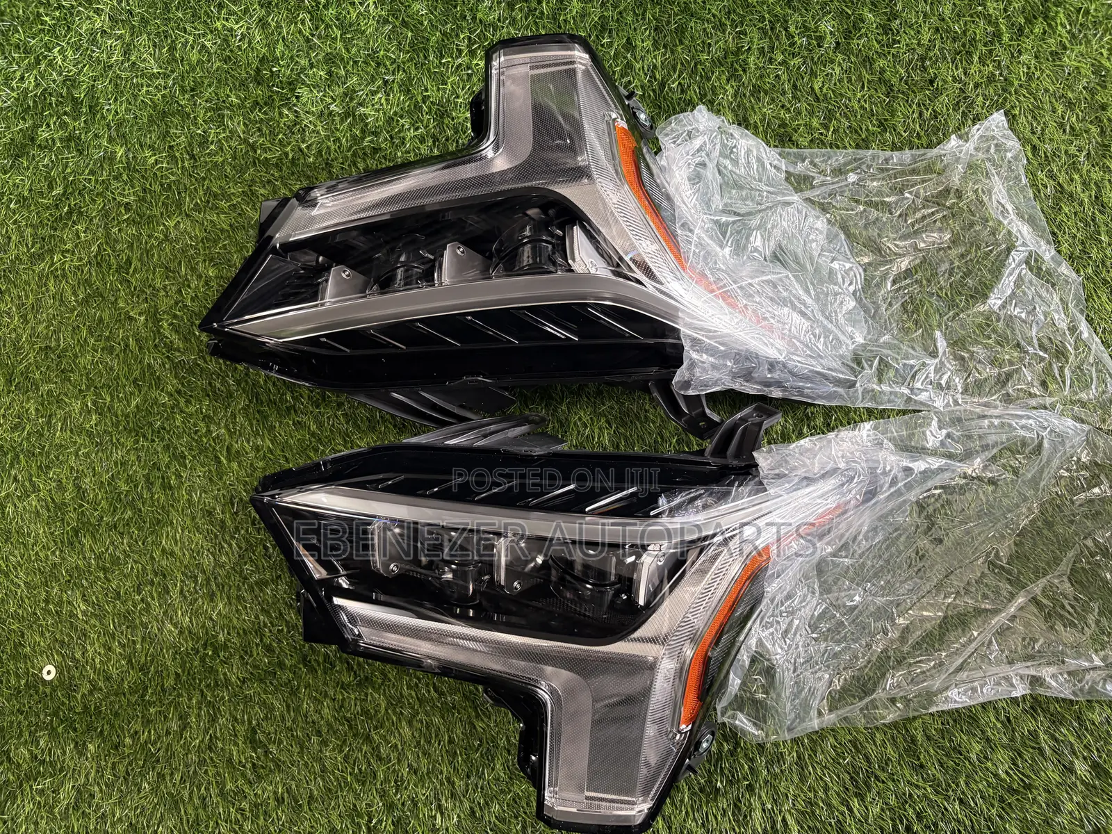 Toyota Tundra Headlights 2022 2023 2024 2025