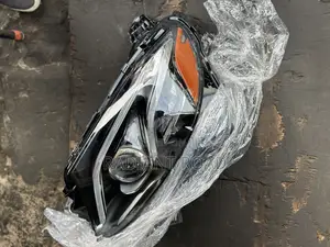 Mercedes Benz E300 2018 Headlight