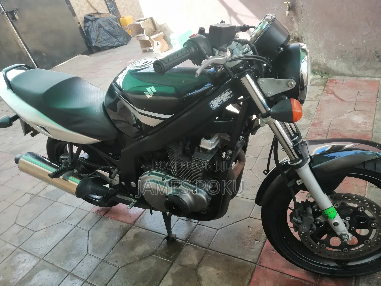 Suzuki 2019 Black