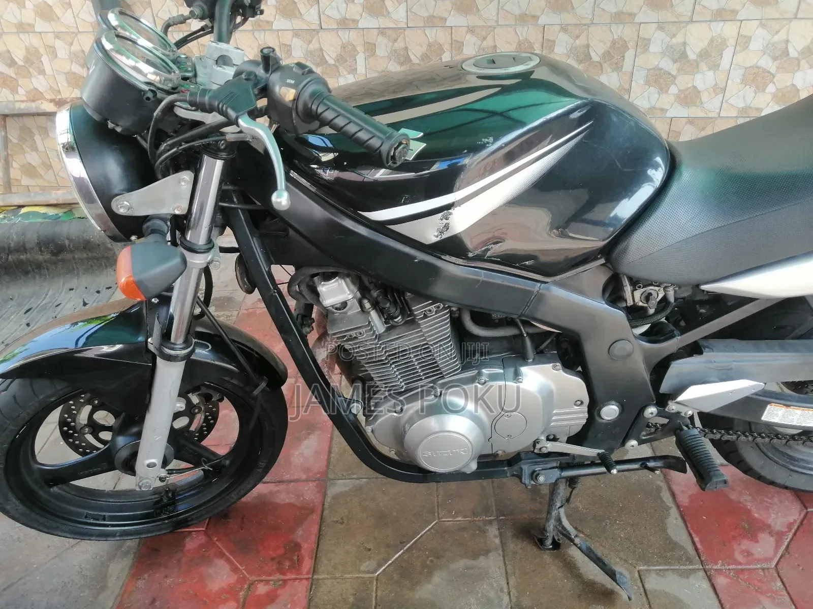 Suzuki 2019 Black