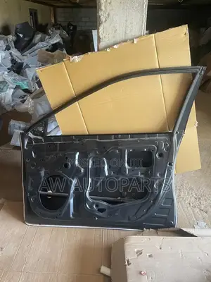 Nissan Rogue 2014-2018 Door Front Right