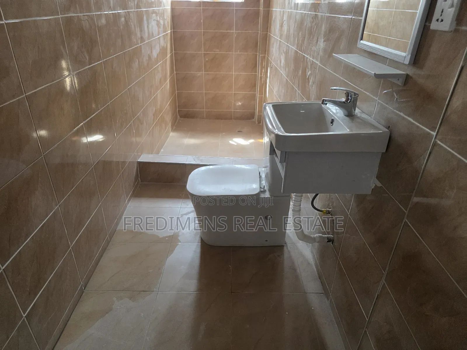 3bdrm Apartment in Fredimens Real, Afigya-Kwabre for rent