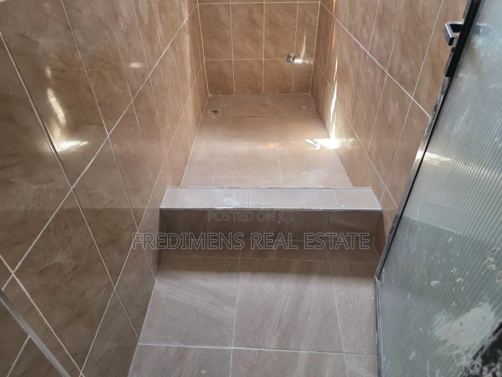 3bdrm Apartment in Fredimens Real, Afigya-Kwabre for rent
