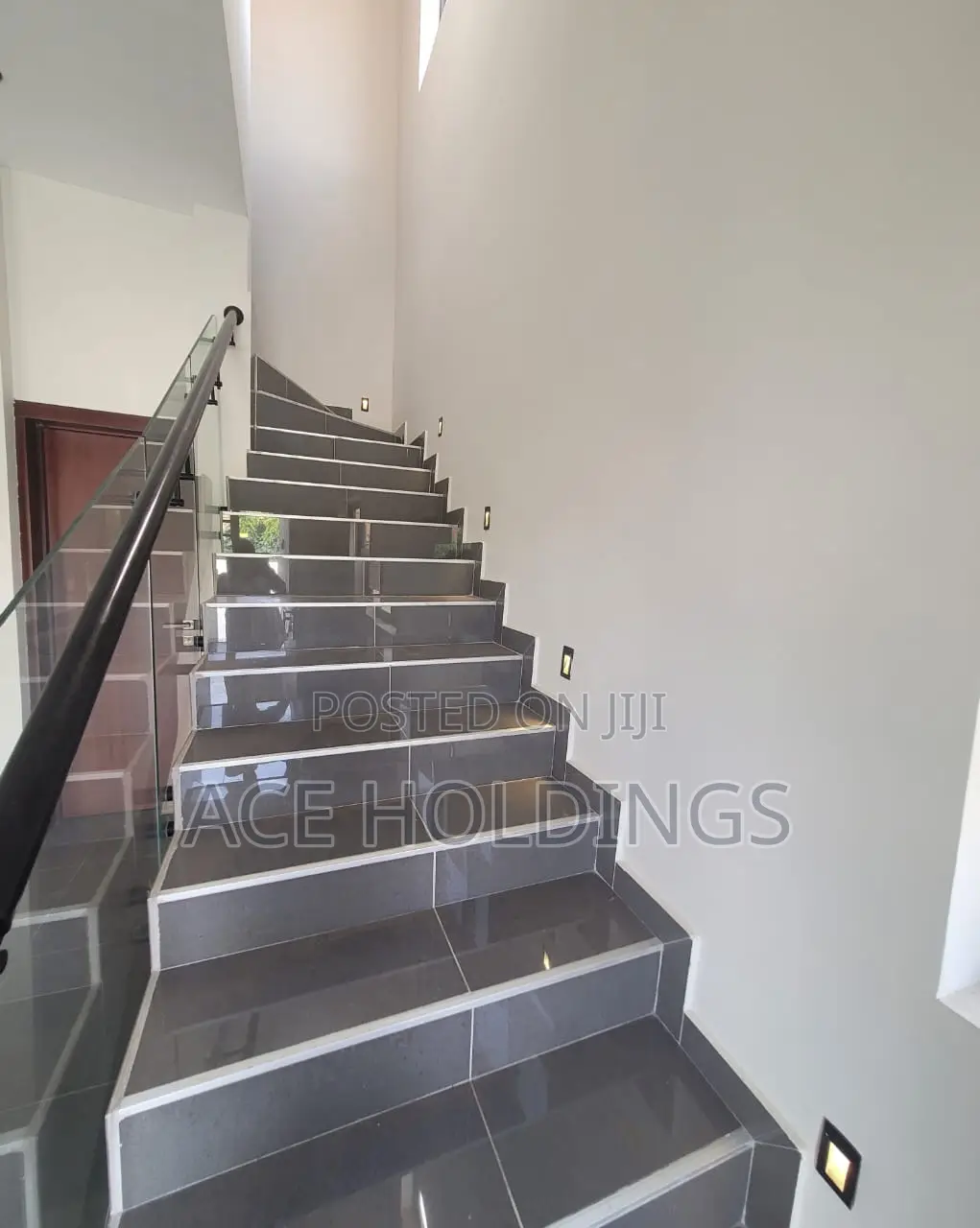 4bdrm House in Lakeside for sale