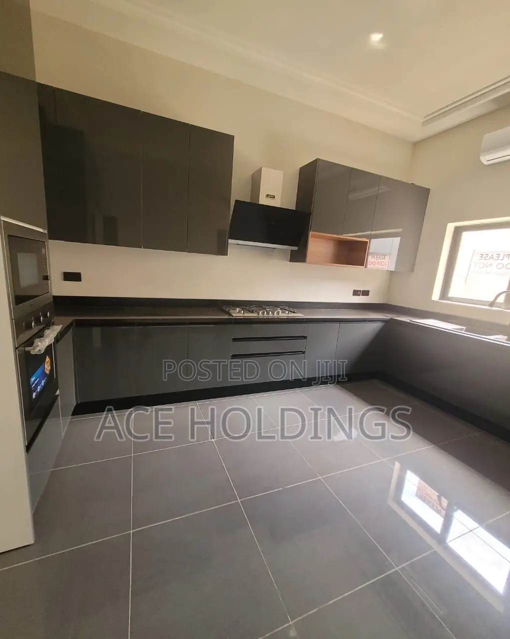 4bdrm House in Lakeside for sale