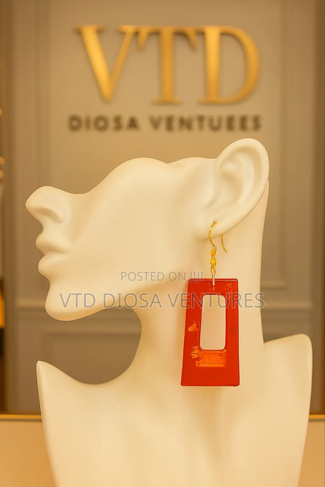 Voguish Luxe Earrings
