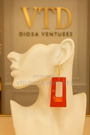 Voguish Luxe Earrings