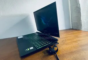 New Laptop HP Pavilion 15 8GB Intel Core i5 SSD 256GB