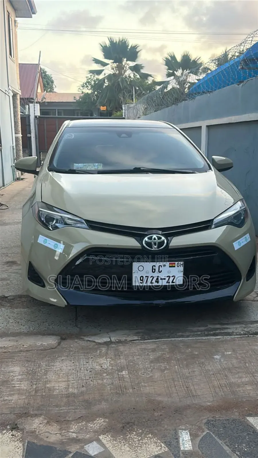 Toyota Corolla LE (1.8L 4cyl 2A) 2018 Maroon