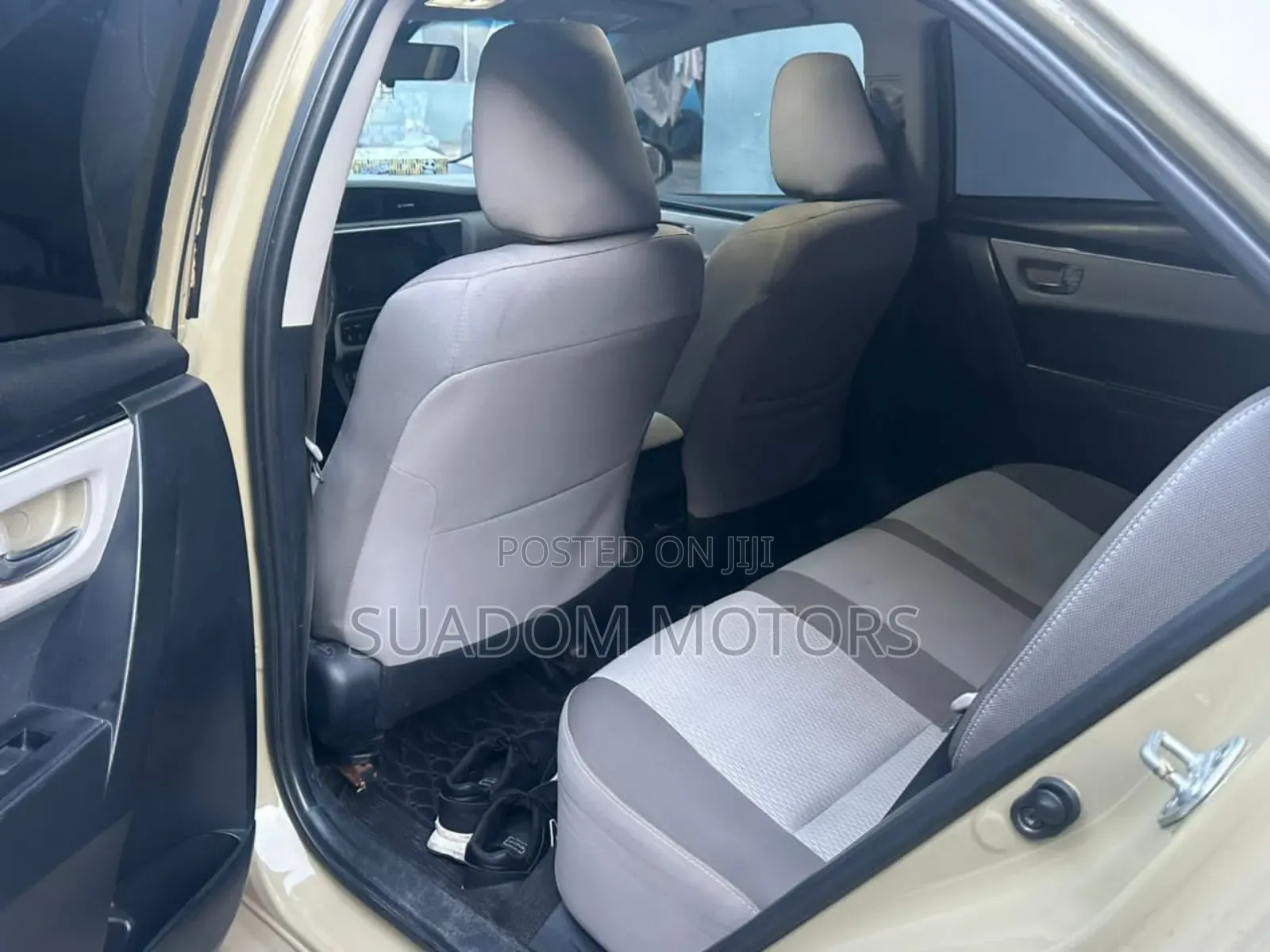 Toyota Corolla LE (1.8L 4cyl 2A) 2018 Maroon