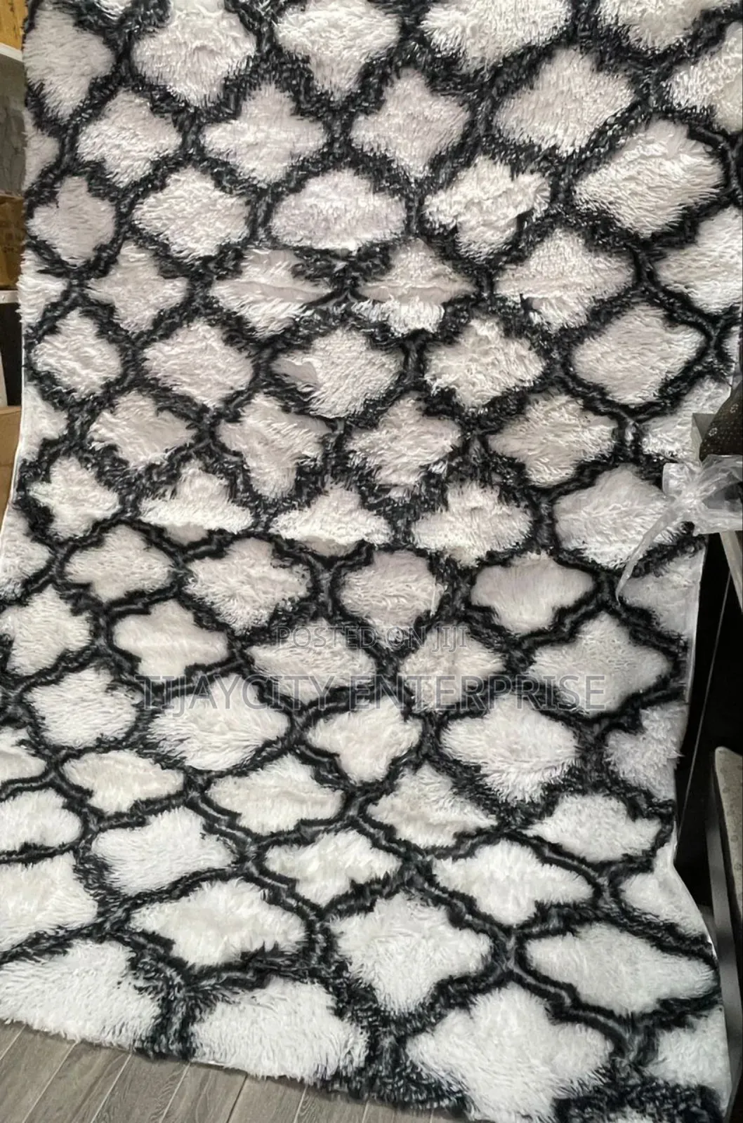 Fluffy Center Mat