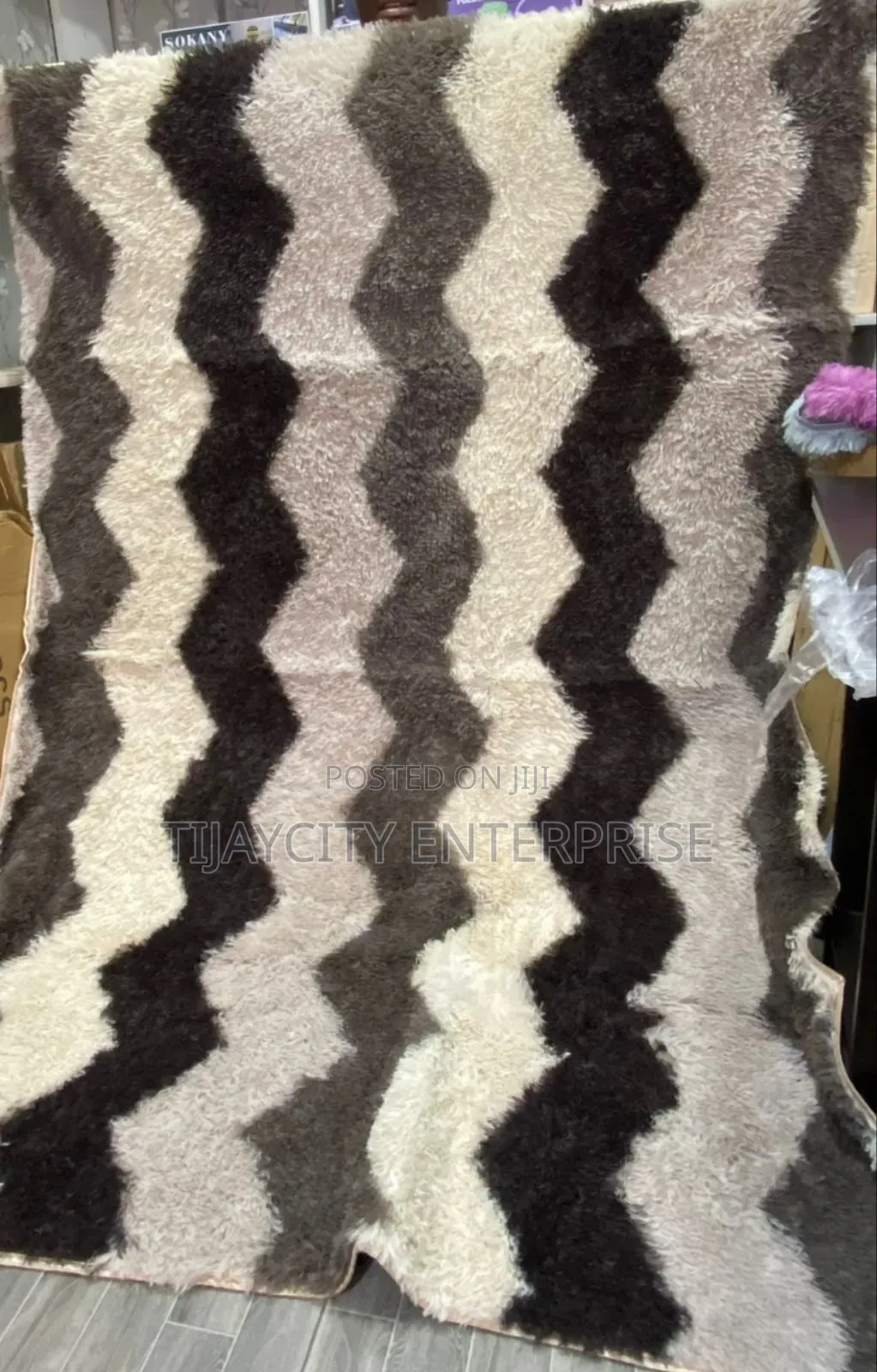 Fluffy Center Mat