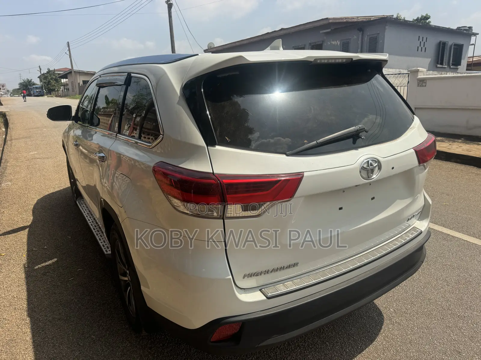 Toyota Highlander XLE 4x2 V6 (3.5L 6cyl 8A) 2018 White