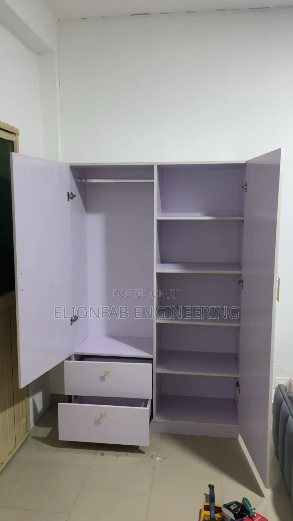 Wardrobe for Dress