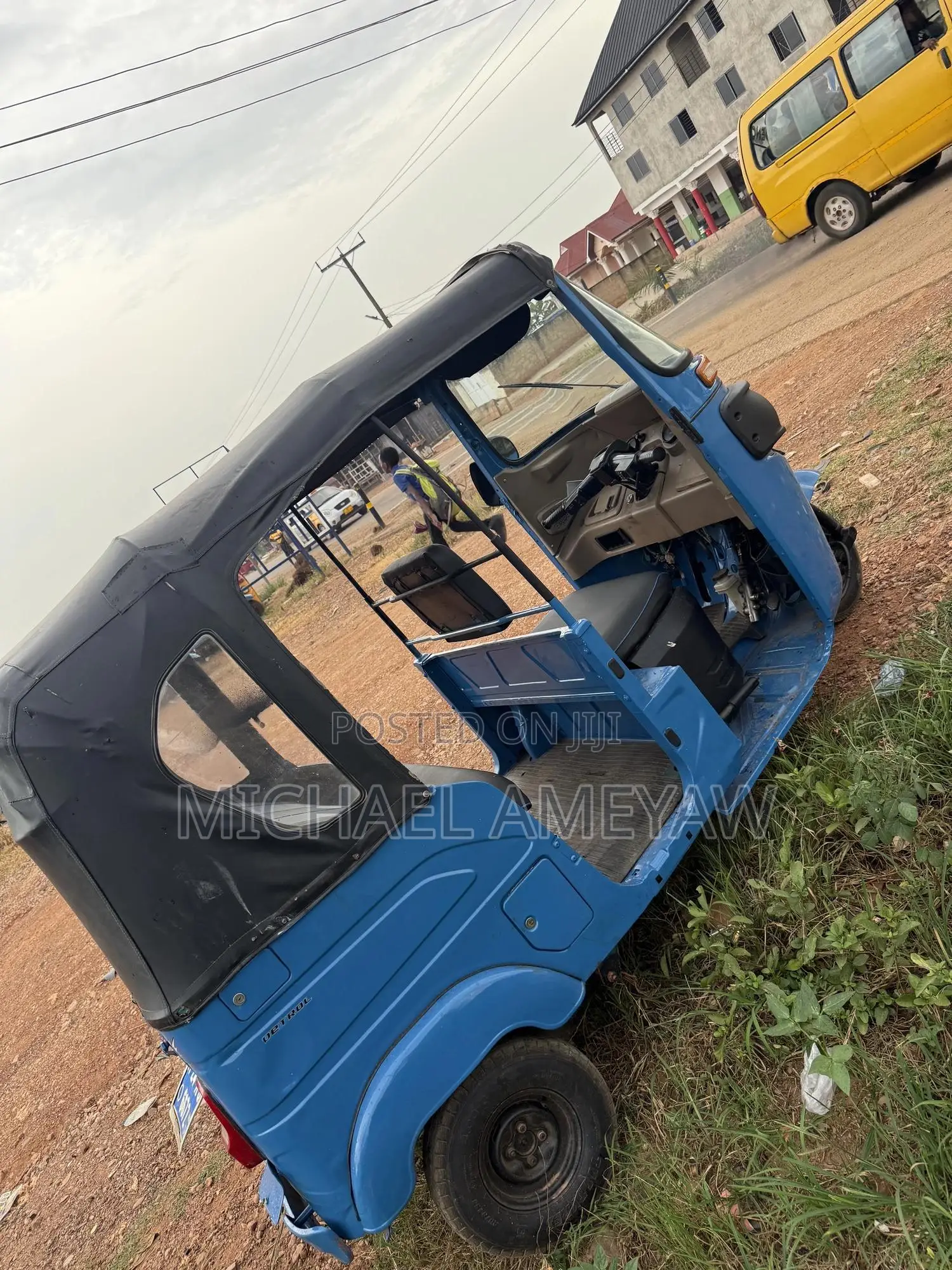 Bajaj RE 2024 Blue