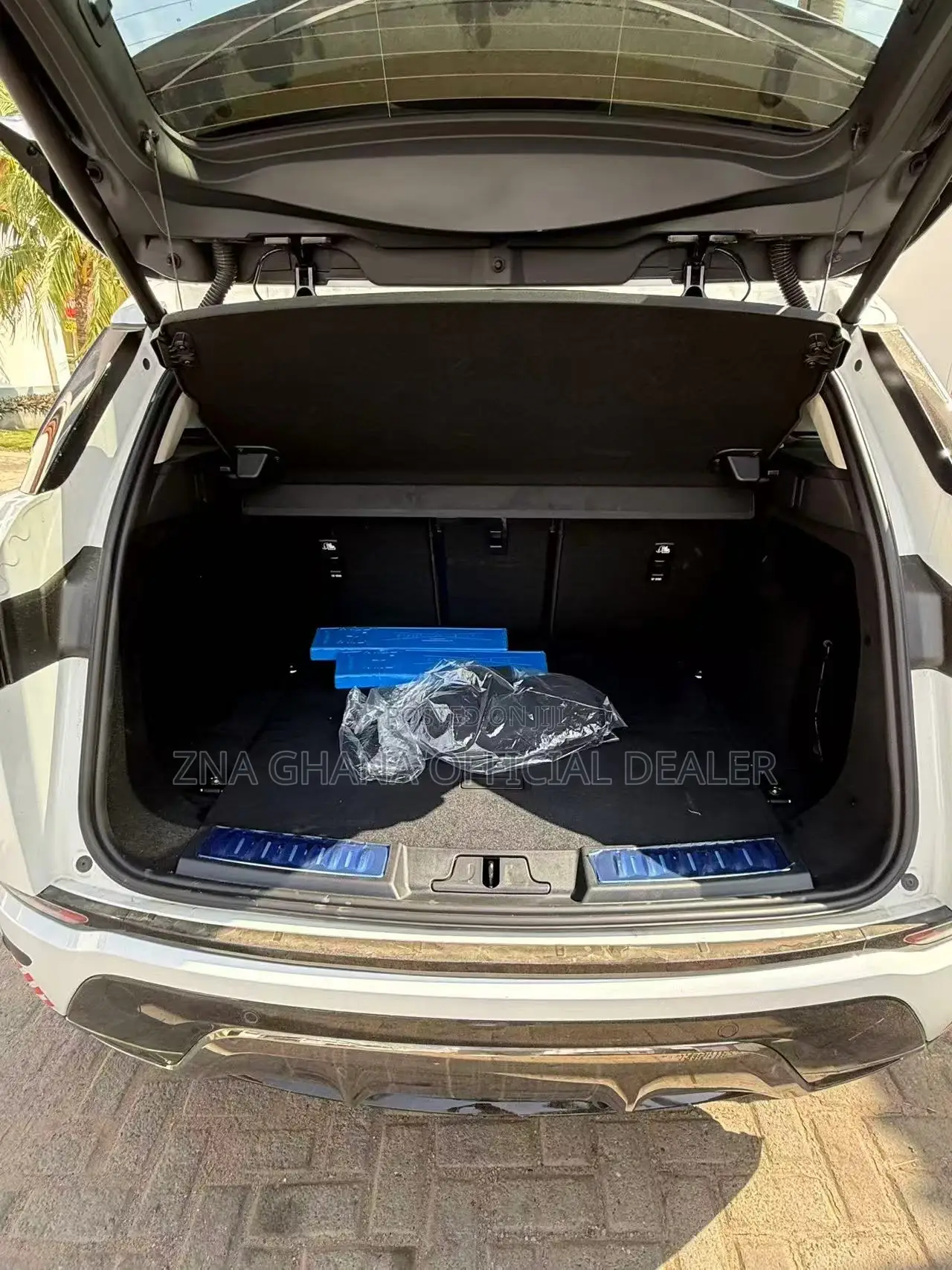 Land Rover Range Rover Evoque 2025 White