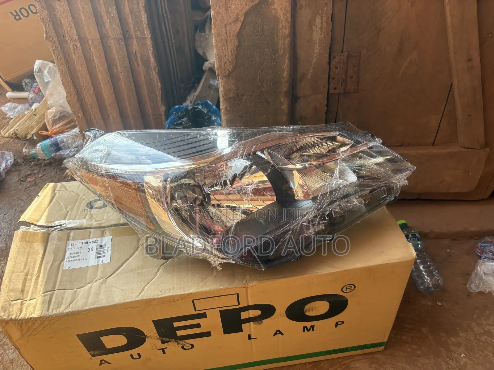 Yaris 15-17 Headlight Pair Depo