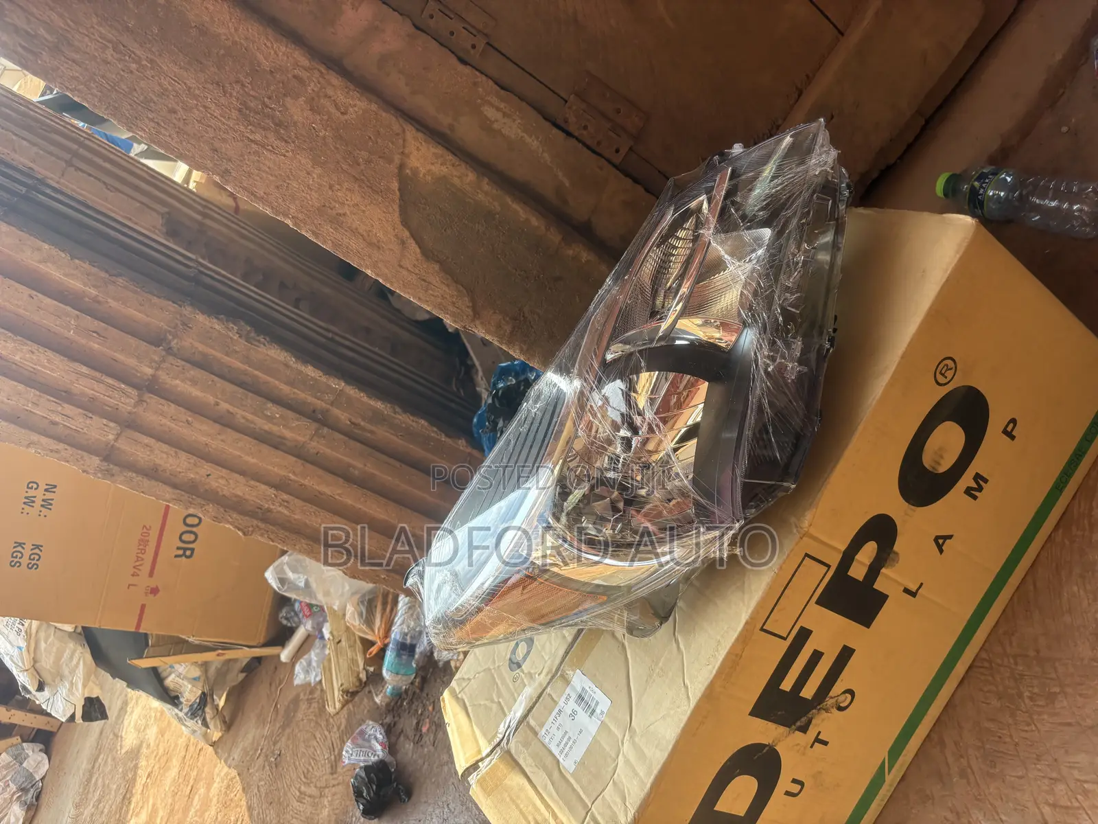 Yaris 15-17 Headlight Pair Depo