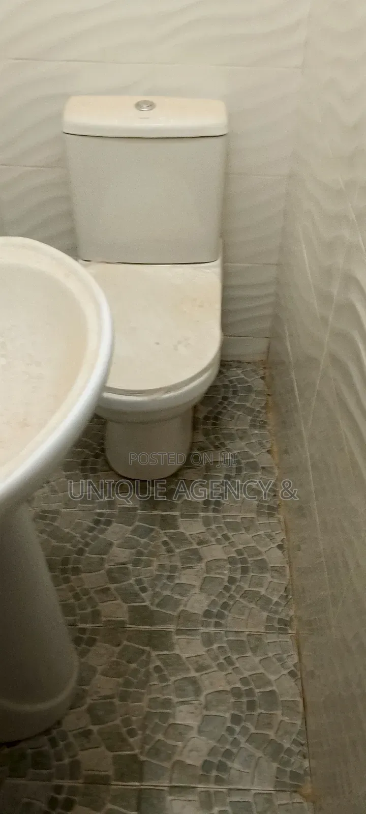 3bdrm Bungalow in Oyarifa for sale