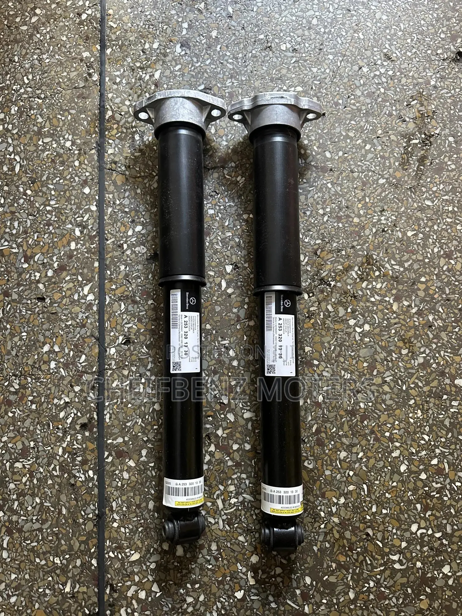 Mercedes Benz GLC 2017 2018 2019 2020 2021 Back Shocks