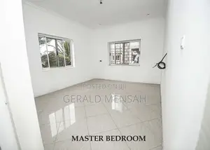 4bdrm Apartment in Baatsona Total for sale