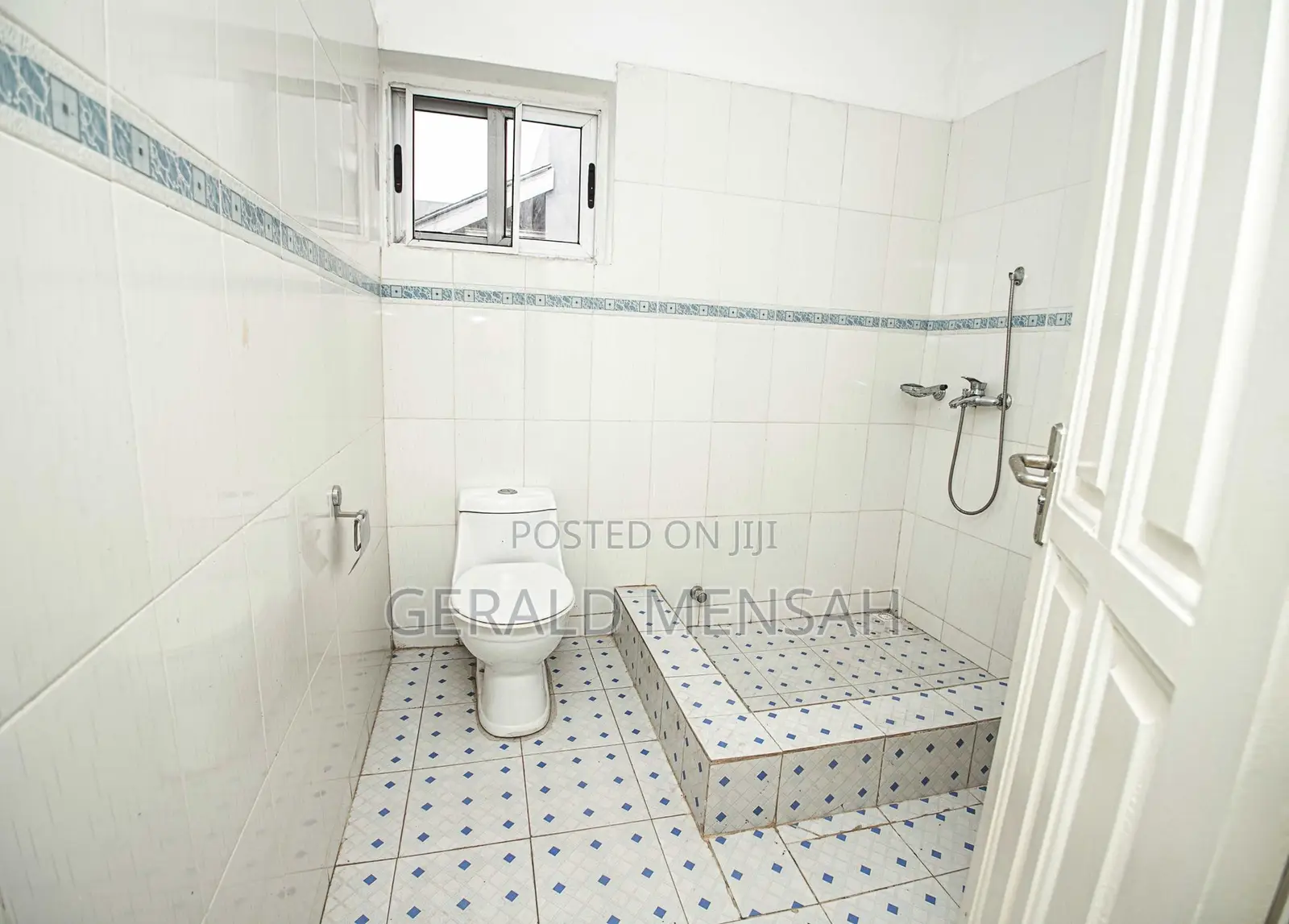 4bdrm Apartment in Baatsona Total for sale