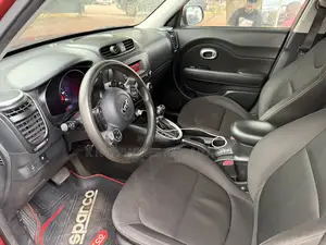 Kia Soul Hatchback 2016 Red