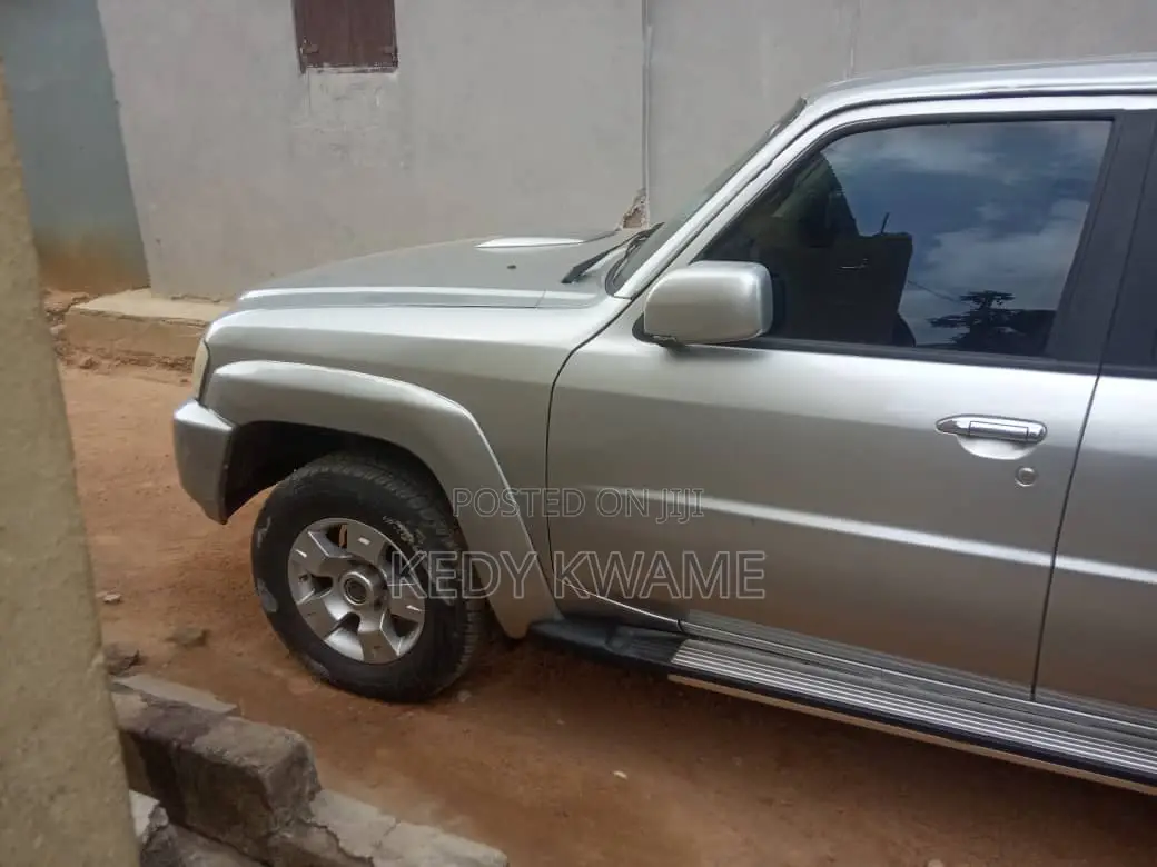 Nissan Patrol 2013 Gray