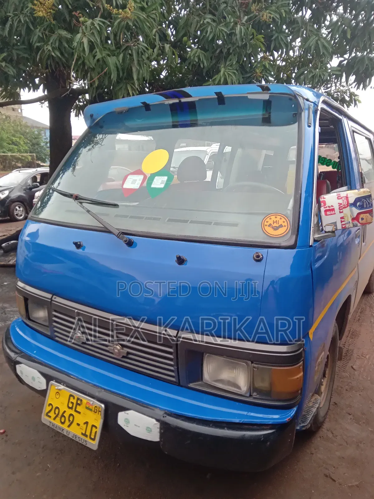Nissan Caravan (Urvan) 1999 Blue