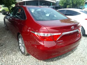 Toyota Camry XLE 4dr Sedan (2.5L 4cyl 6A) 2017 Red