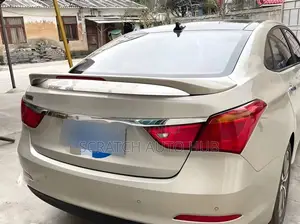 Elantra 2011/16 / Boot Spoiler With Break Light