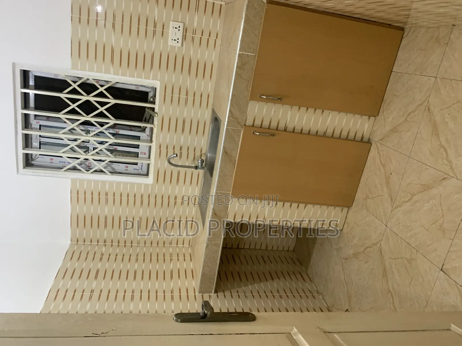 1bdrm Apartment in Israel-Alaji, Achimota for rent
