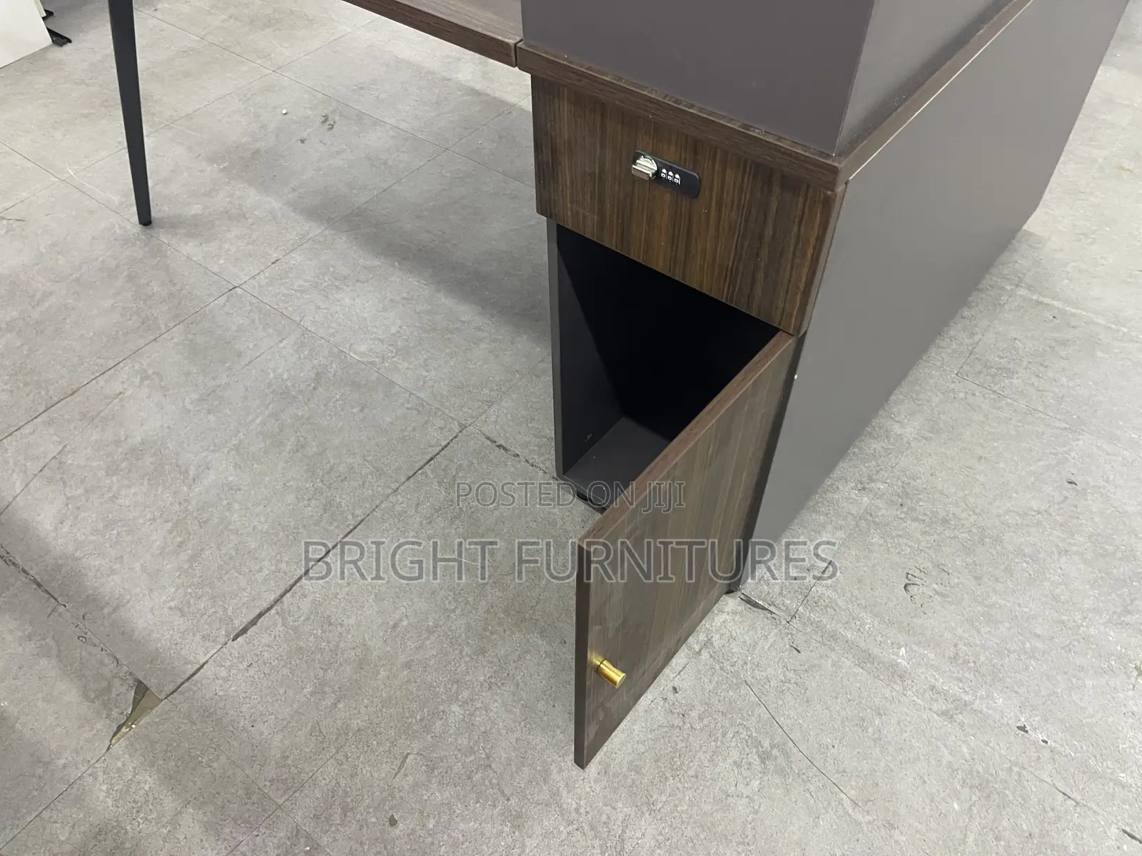 Two Sided Office Desk Work Station