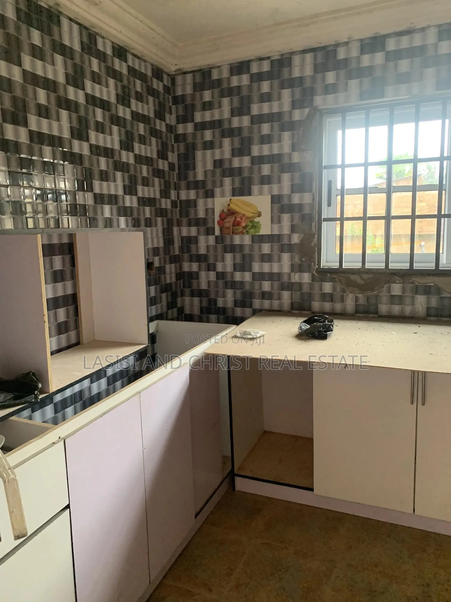 2bdrm Apartment in Lasisi And Christ, Amasaman for rent