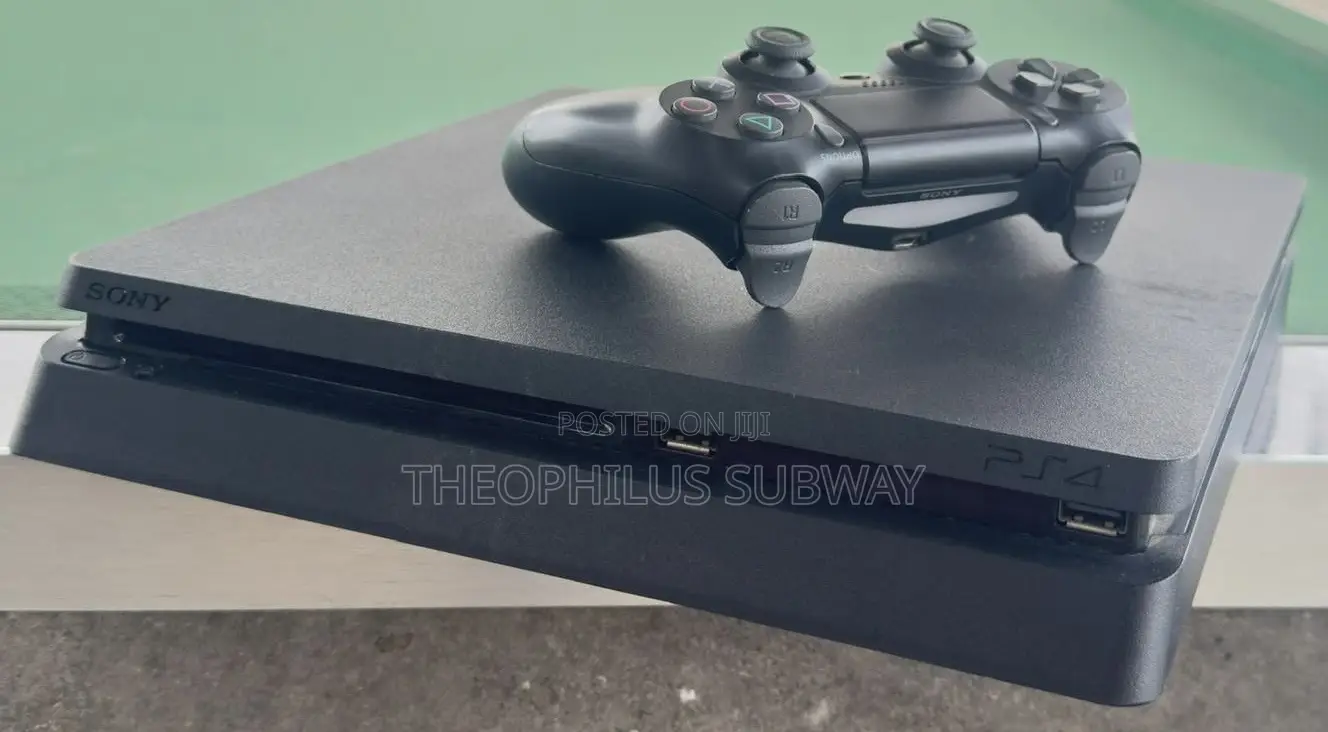 Fresh New Ps4 Slim. 1 Controller. 10 Games