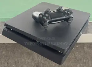 Fresh New Ps4 Slim. 1 Controller. 10 Games