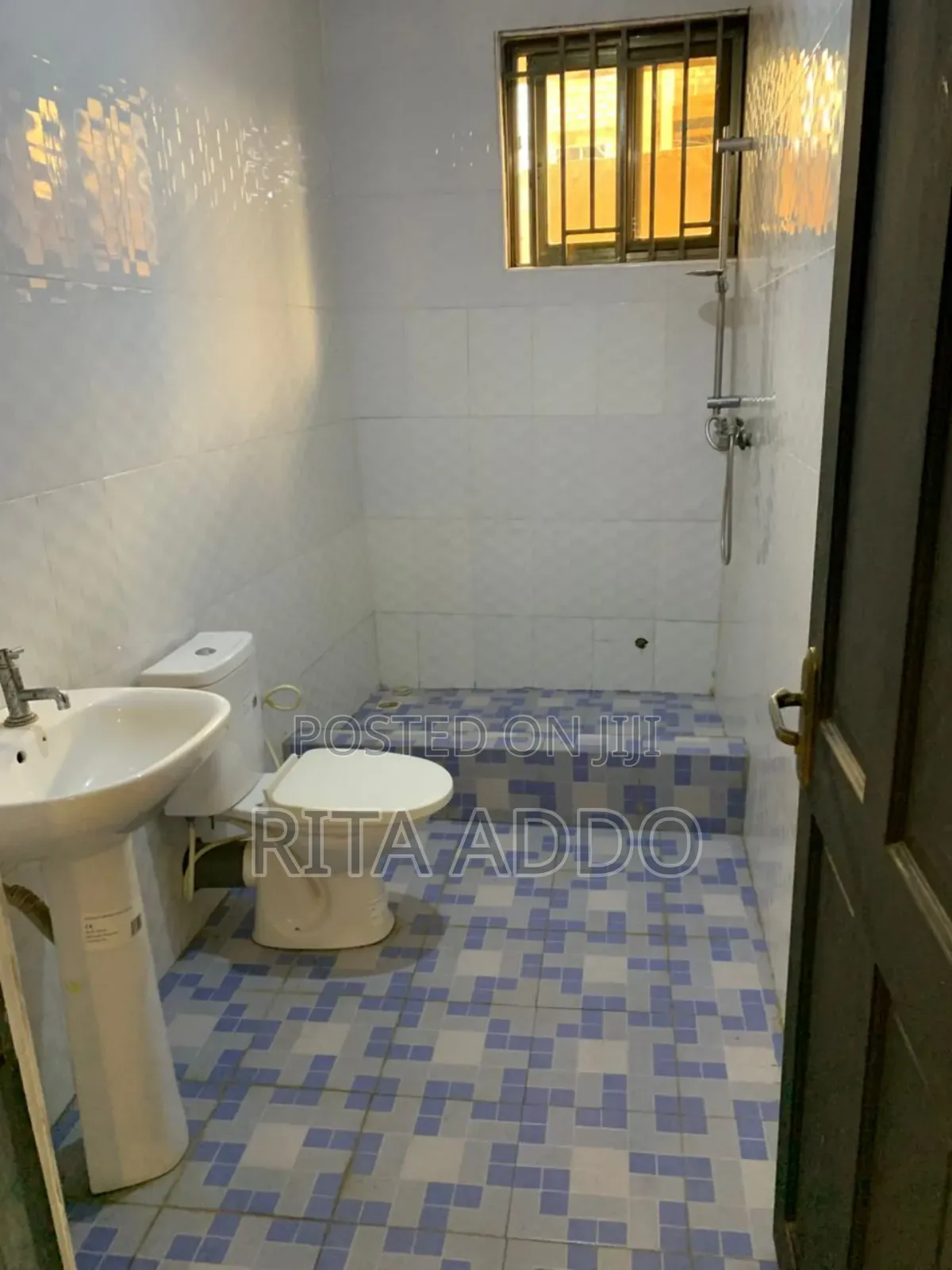 2bdrm Apartment in Lakeside for rent
