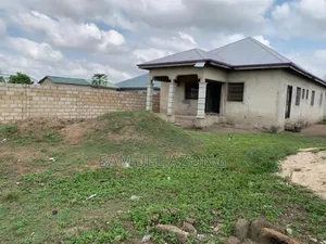 3bdrm House in Amanfrom Azonto, Accra Metropolitan for sale