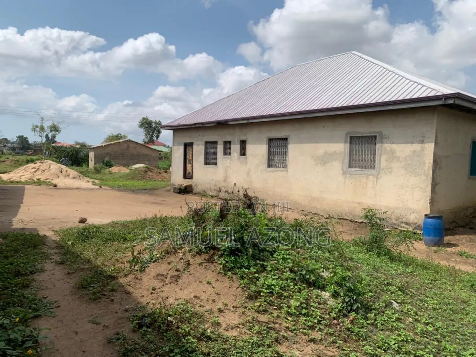 3bdrm House in Amanfrom Azonto, Accra Metropolitan for sale