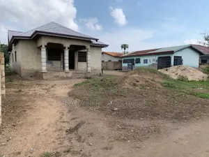 3bdrm House in Amanfrom Azonto, Accra Metropolitan for sale