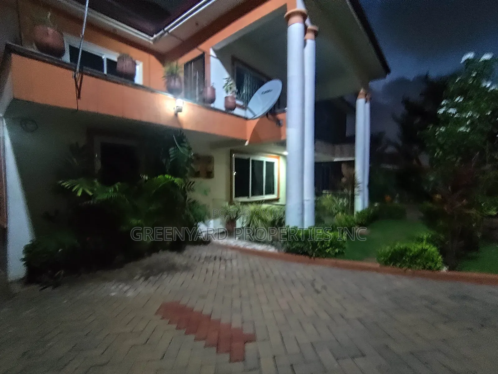 Furnished 3bdrm Apartment in Golf Hills, Achimota for rent