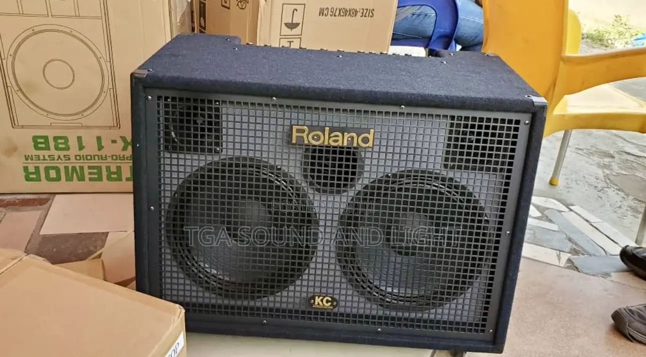 Roland Kc-880 - 320w 2x12" Keyboard Combo