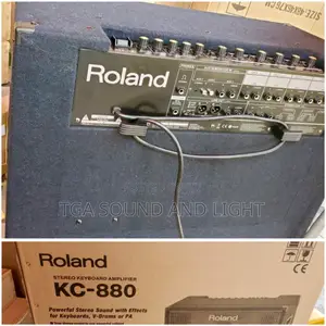 Roland Kc-880 - 320w 2x12" Keyboard Combo