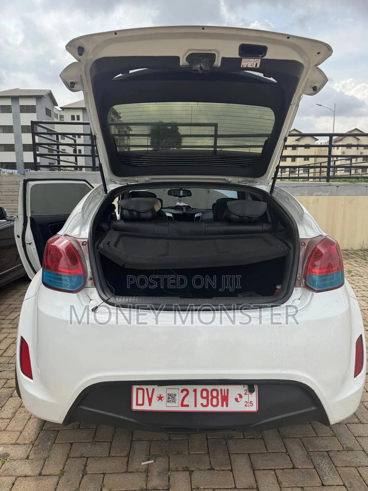 Hyundai Veloster Automatic 2012 White