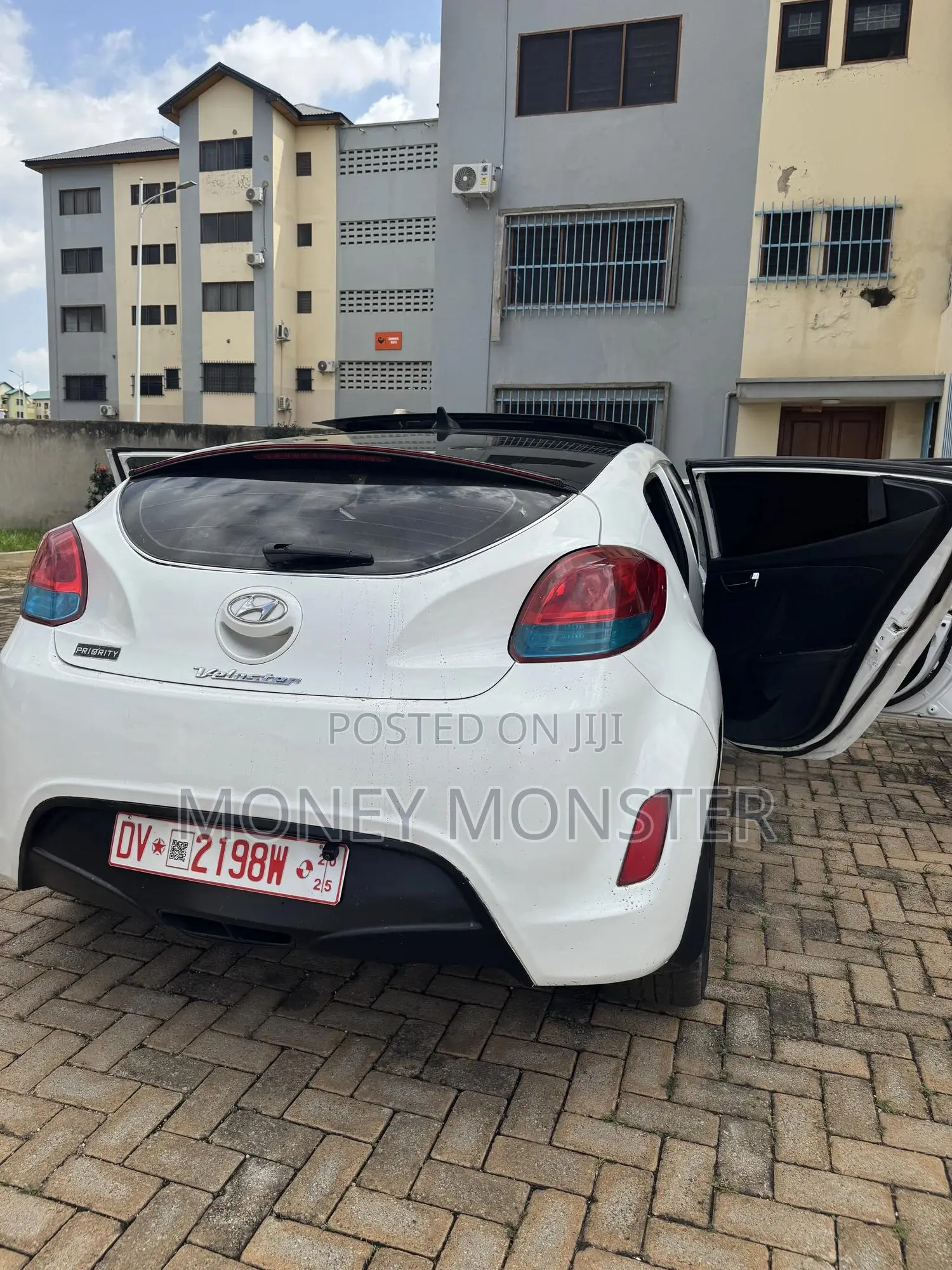 Hyundai Veloster Automatic 2012 White